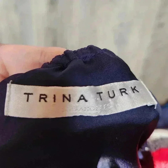 Trina Turk Amaris Off Shoulder Chevron 3/4 Bell Sleeve Shift Dress Colorful M - Picture 12 of 13